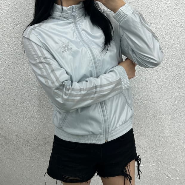 아디다스 실버라인 라이트그레이 바람막이 85