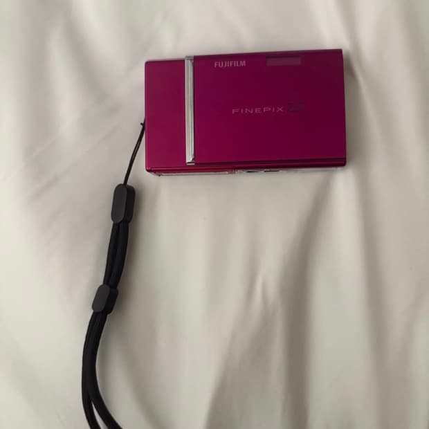 뉴진스, 아일릿 디카로 유명한 후지필름 z5 핫핑크 컬러 판매합니다 