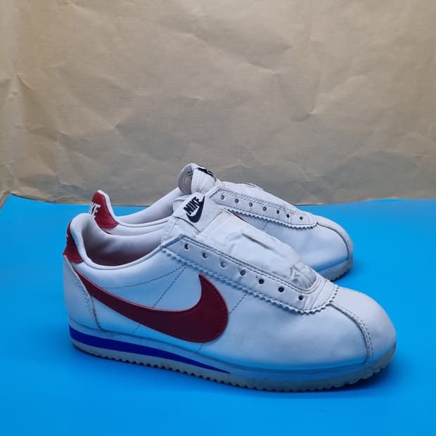 나이키 코르테즈 흰빨파 여성운동화230 