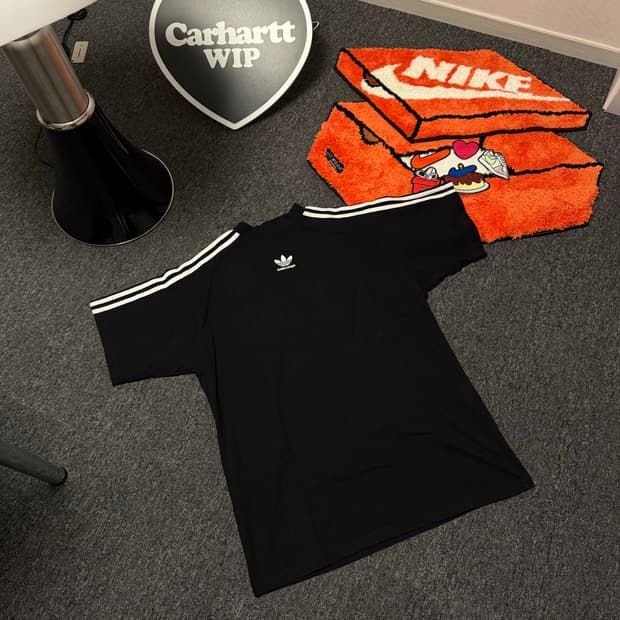 [1] 발렌시아가 X 아디다스 로고 반팔 티셔츠 블랙