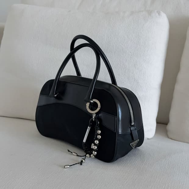 프라다 사이드 로고 볼링백 보스턴백