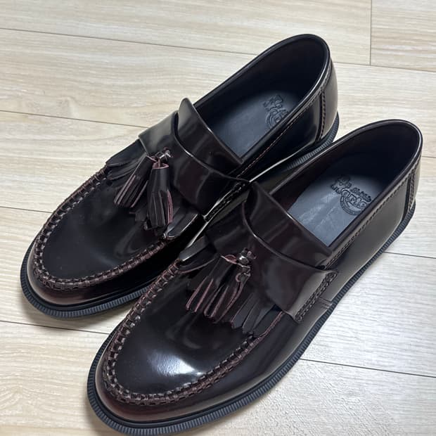 닥터마틴 아드리안 아카디아 레더 로퍼 체리레드 270