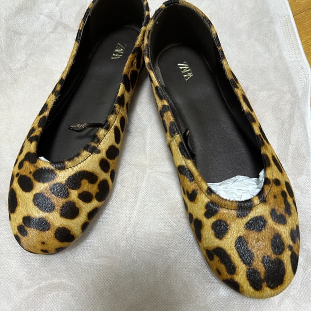 레오파드 송치 플랫슈즈