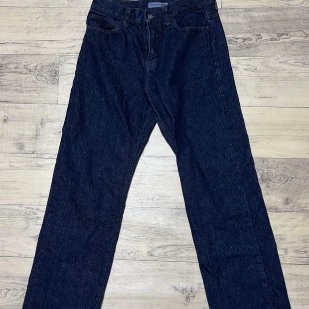 유니클로 jw앤더슨 스트레이트진 26