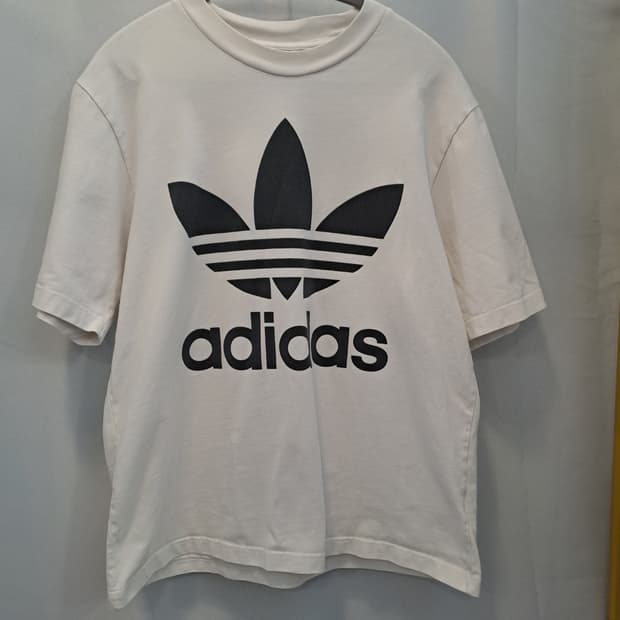 아디다스 불꽃 빅로고 반팔 