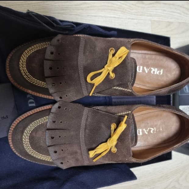 원가210만원짜리 프라다 최고급 한정판 로퍼