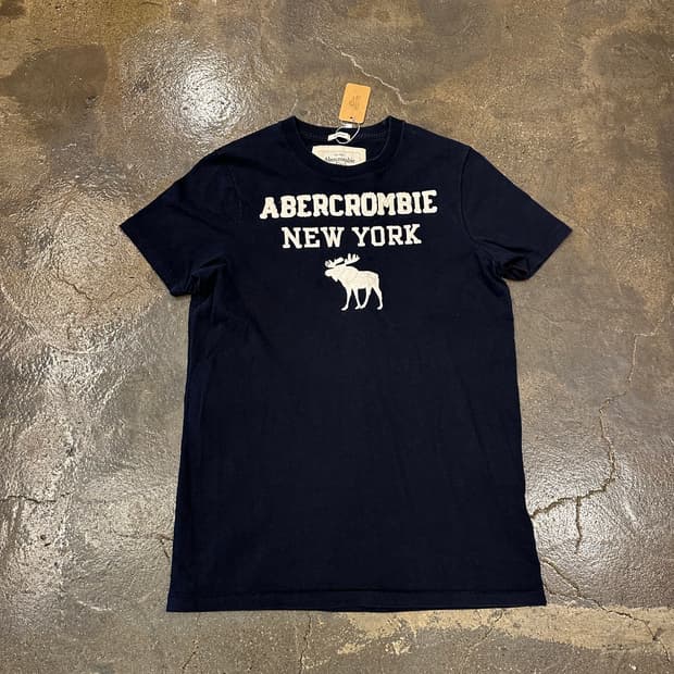 Abercrombie 아베크롬비 뉴욕 반팔티 M