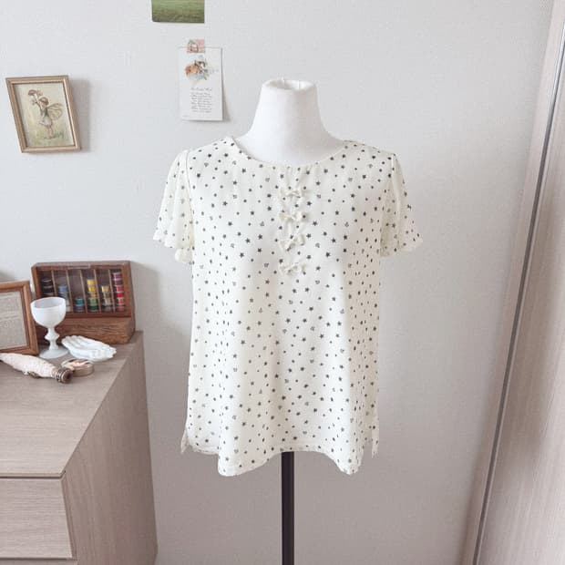 별 반팔 블라우스