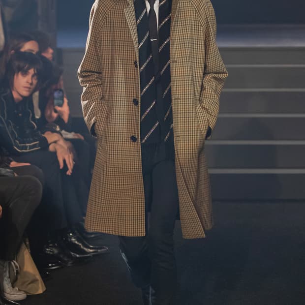 셀린느 23F/W 하운드투스 맥 코트