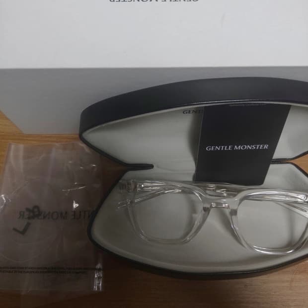 젠틀몬스터 칼 c1 클리어 투명 안경