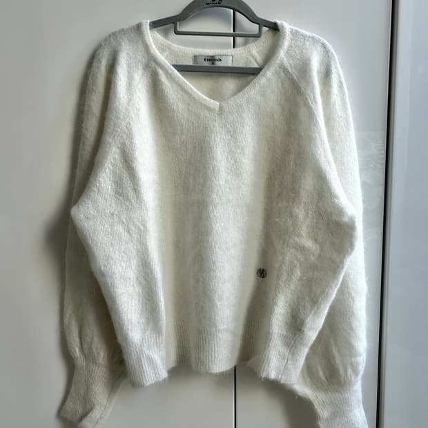 에잇세컨즈 앙고라 니트