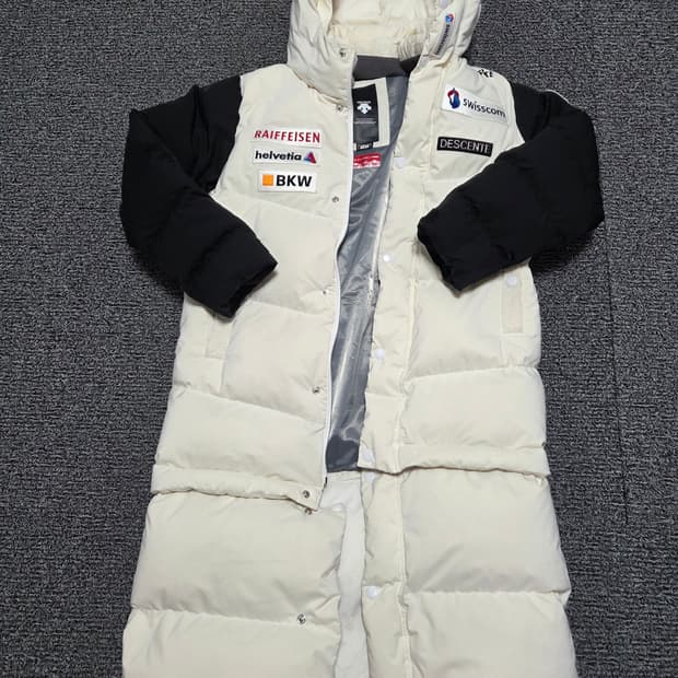 데상트 스키팀 롱패딩/90