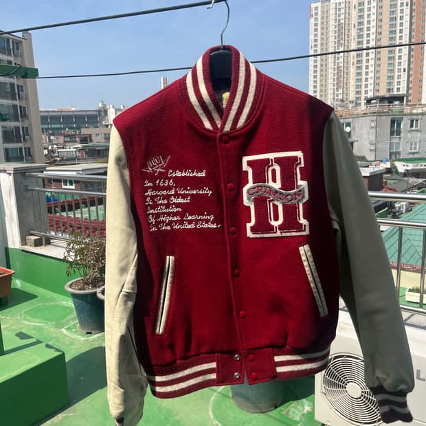 골든베어 x 하버드 바시티 자켓 판매합니다.