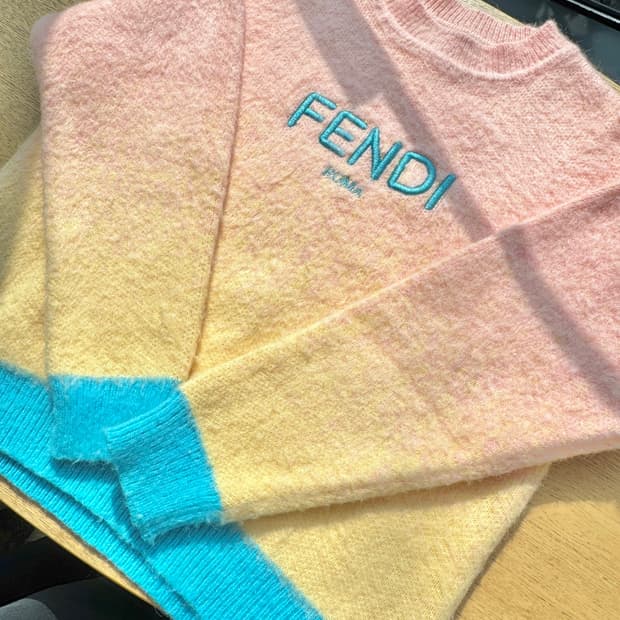 유일매물 펜디 Fendi 앙고라 니트