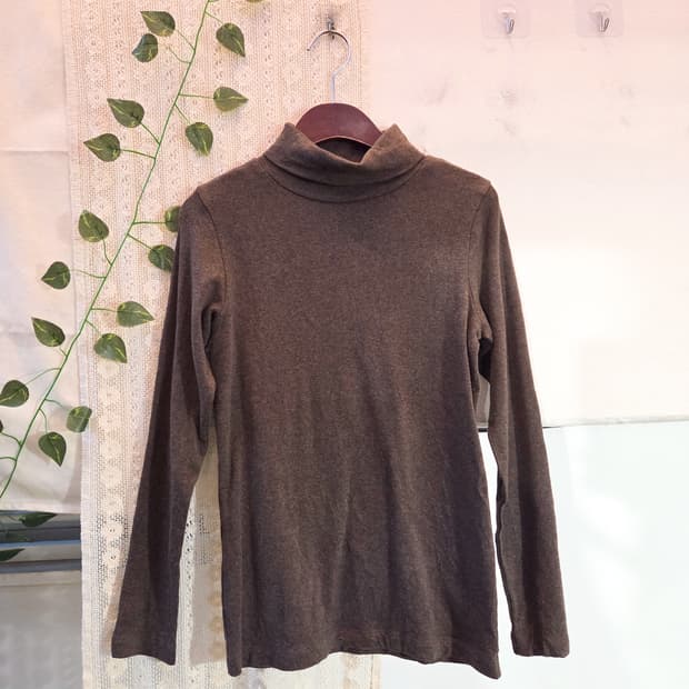 초코브라운 목폴라 슬리브