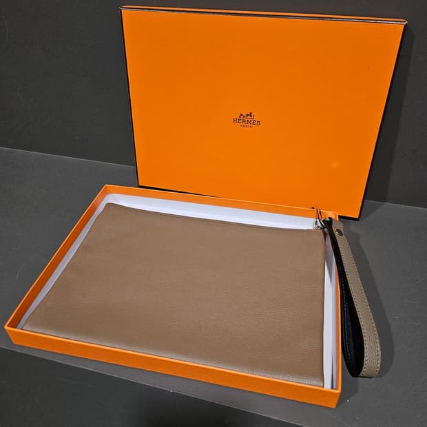 에르메스 에토프 레더 투톤 지퍼 클러치백