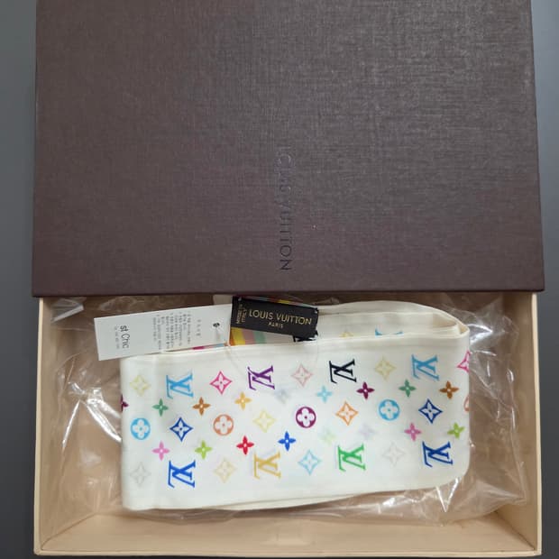 루이비통 멀티컬러 반다나 방도 스카프