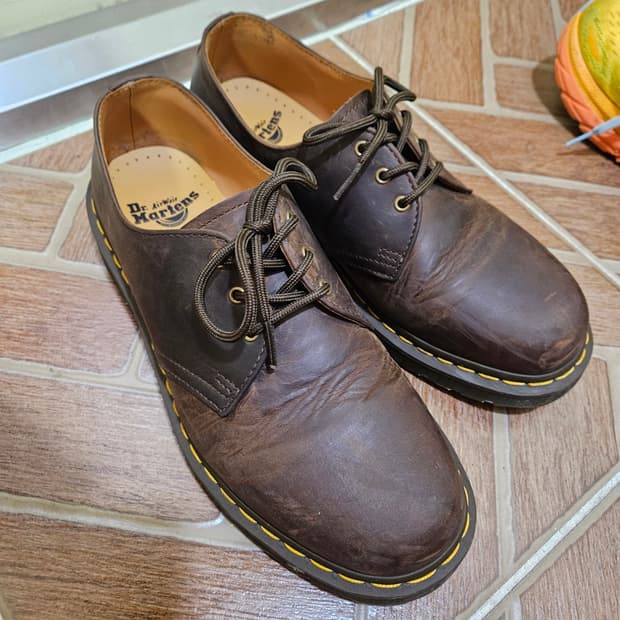 닥터마틴 1461 3홀 크레이지 호스 브라운