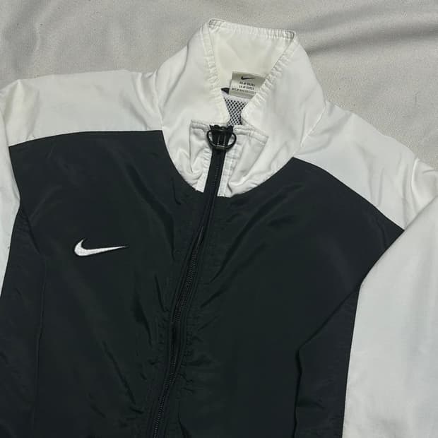 S 나이키 90’s 스우시 배색 바람막이