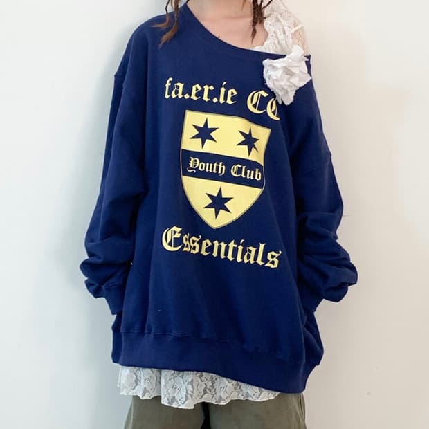 샵페어리 oversized college sweat 구해요