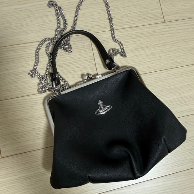 비비안웨스트우드 펄스 체인백