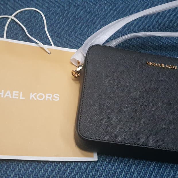 Michael Kors 마이클 코어스 제트셋 라지 크로스바디 블랙 새상품