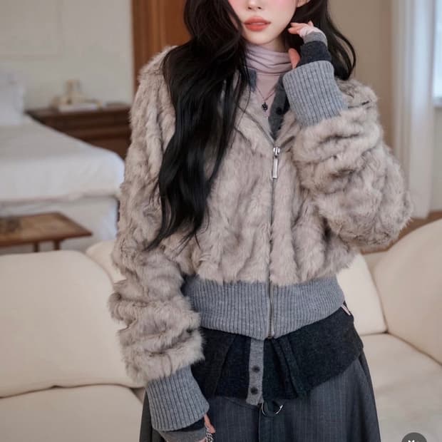 뉴얼린 버니 크롭 퍼 후드점퍼