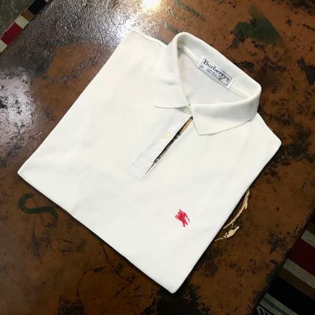 버버리 화이트 반팔 피케 카라티 여성 66 남성 100 사이즈 