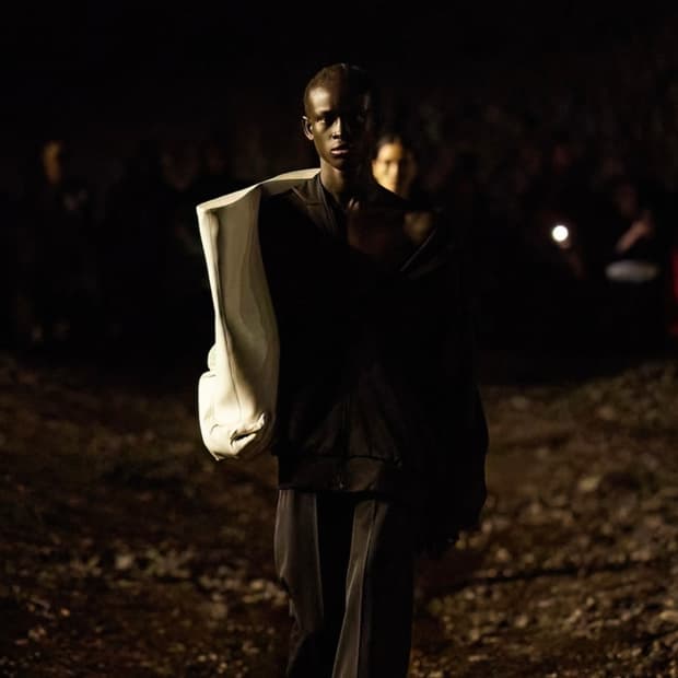 발렌시아가 머드쇼 후드집업