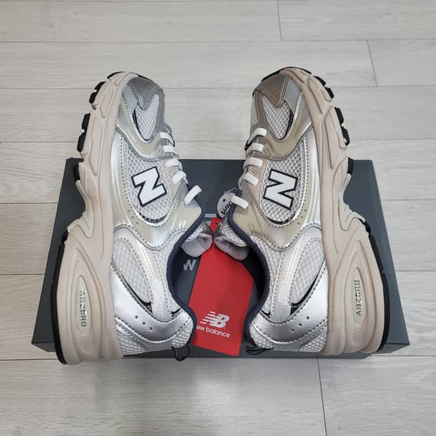 (235)뉴발란스 주니어  530 스틸 그레이[대전 직거래도 가능]