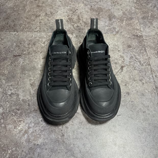 알렉산더맥퀸 트레드슬릭 36