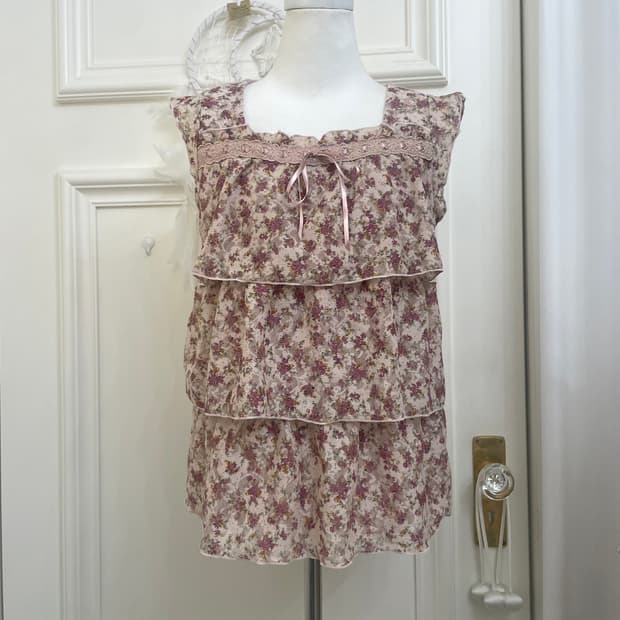 ROSA CHERI flower lace layered bow top