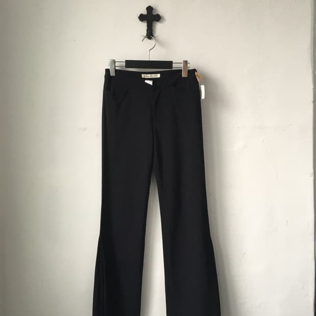 Side pleats point pants