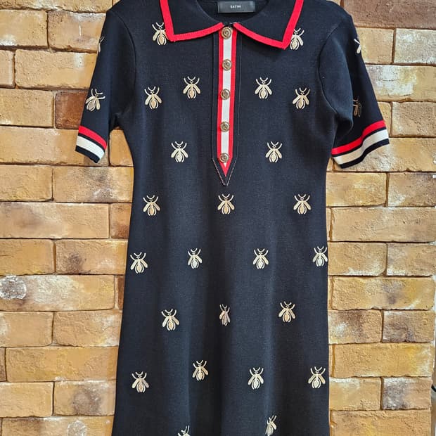 SATIN 벌자수 카라 니트 원피스 