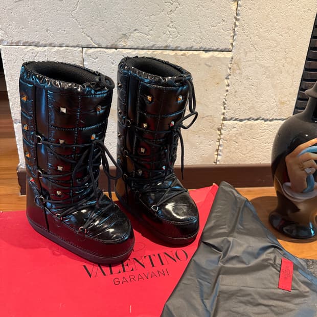 Valentino 스터드 문 부츠 37 / (박스,더스트백포함)