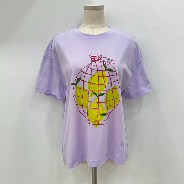 오일릴리 반팔 티셔츠