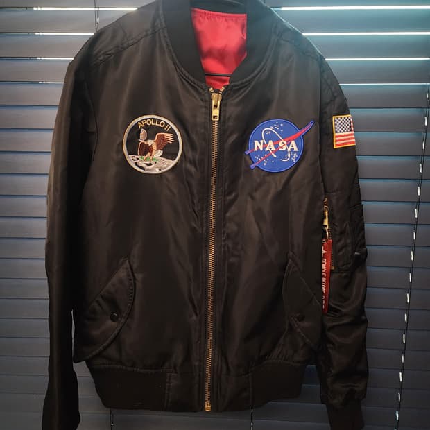 알파인더스트리 NASA MA-1 항공점퍼 블랙