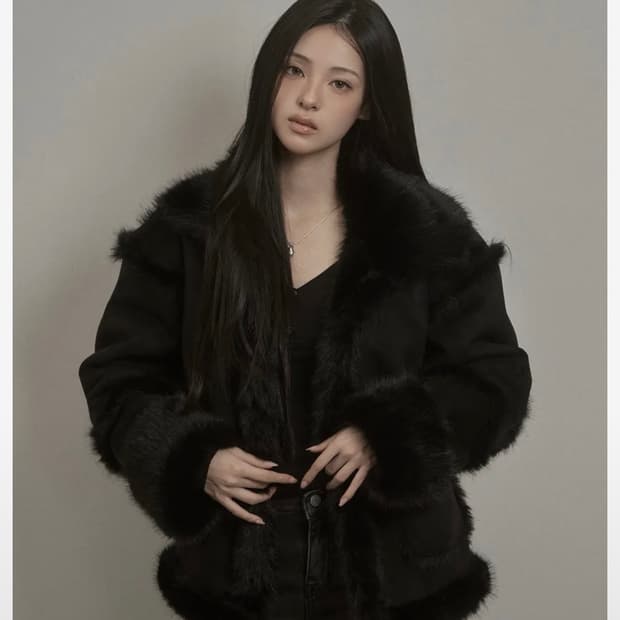 카키포인트 시어링 퍼 무스탕