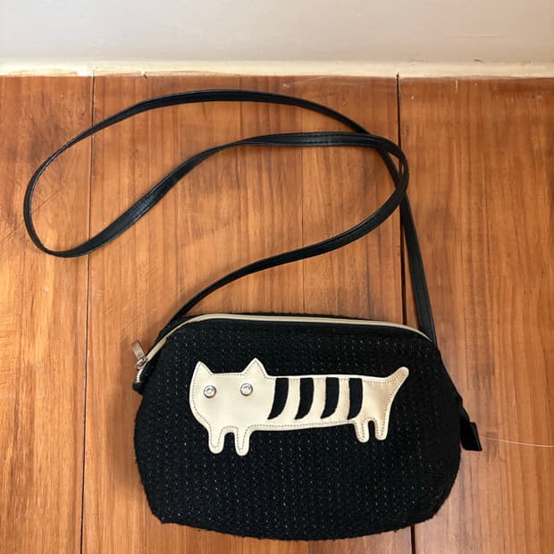 츠모리치사토 캣 크로스백