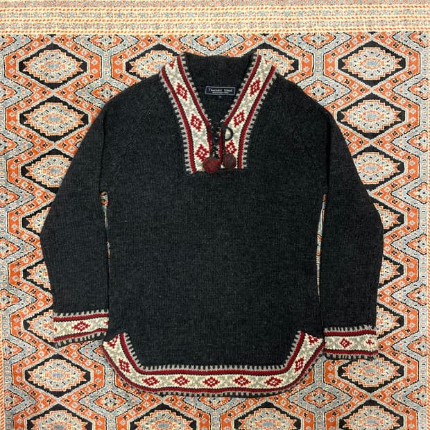 썰스데이아일랜드 노르딕패턴 차콜 방울 울 니트 여성95 