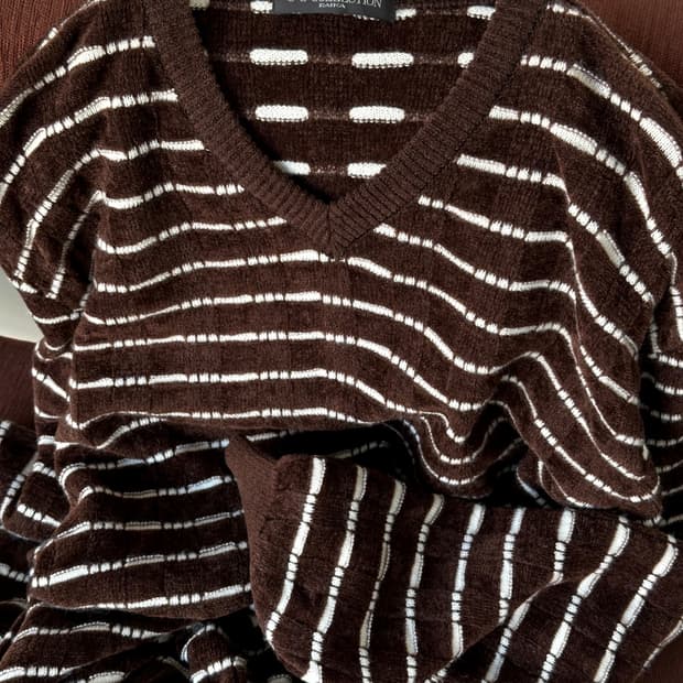 V-neck stripe loose knit P/O