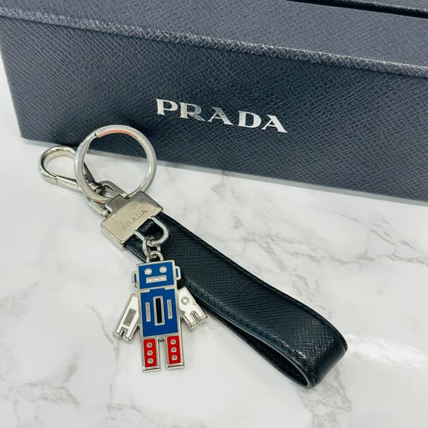 프라다 사피아노 로봇키링