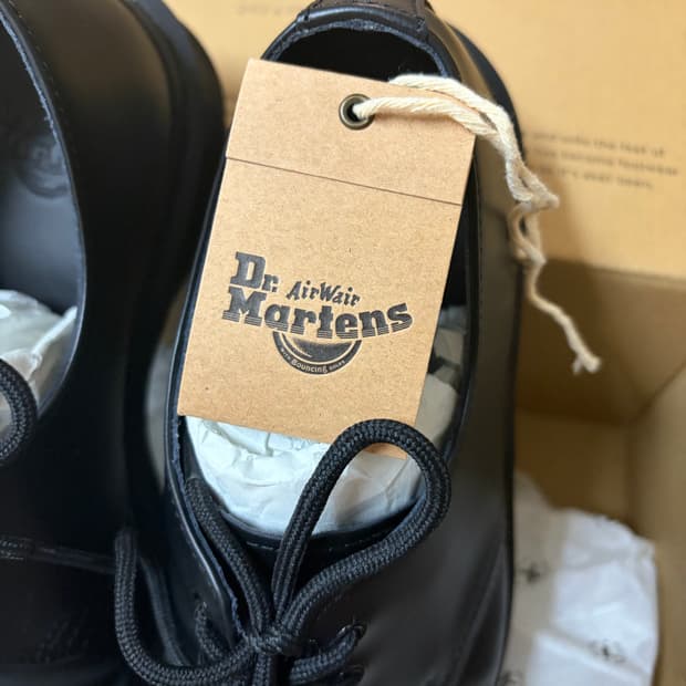 닥터마틴 1461 모노블랙 UK7