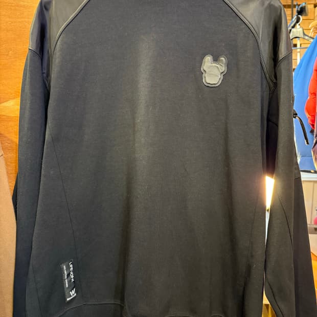 라이프워크 검정 맨투맨