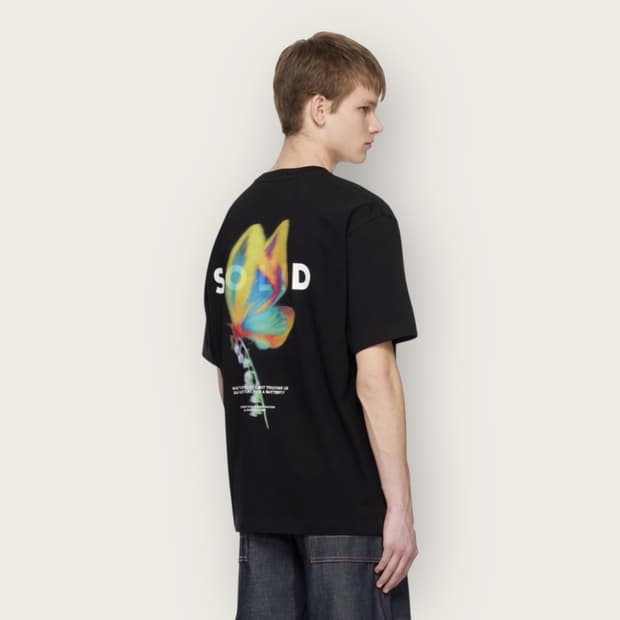 52/ 솔리드옴므 22SS 나비 프린팅 백로고 반팔