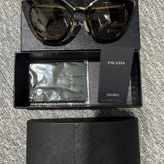 Prada SPR 53S 급처