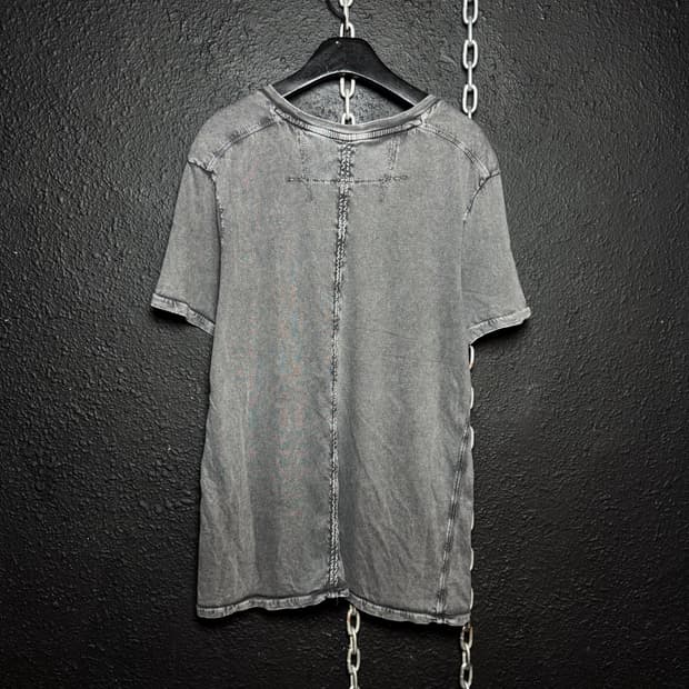 DKNY Jeans – Washed Black V-neck T-shirt