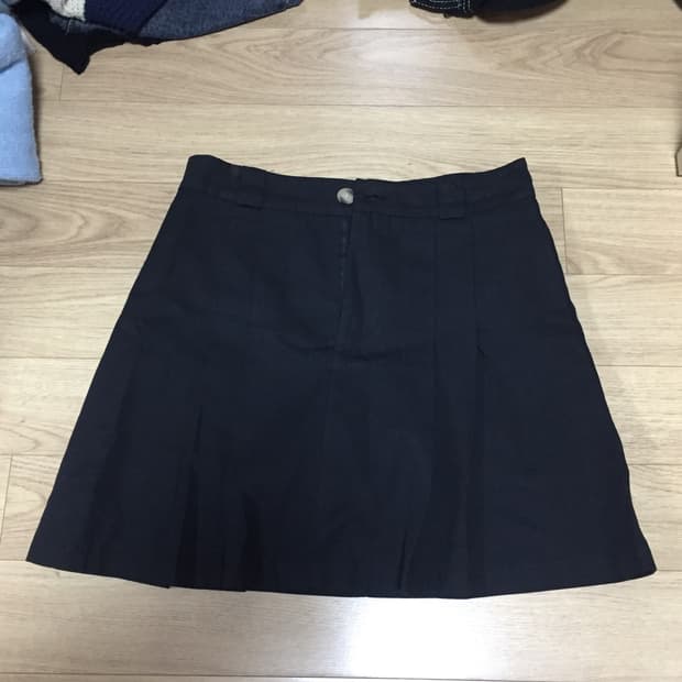 김아홉 핀턱 미니스커트