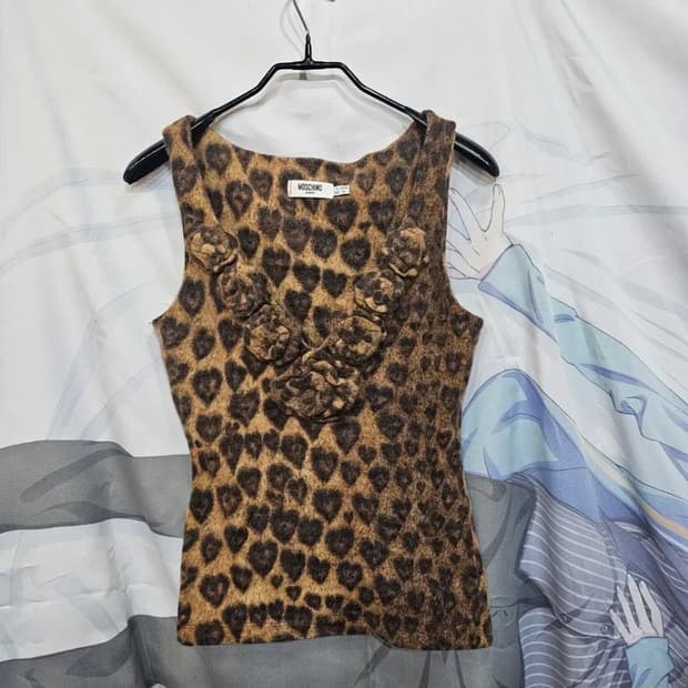 MOSCHINO 모스키노 하트 레오파드 슬리브리스