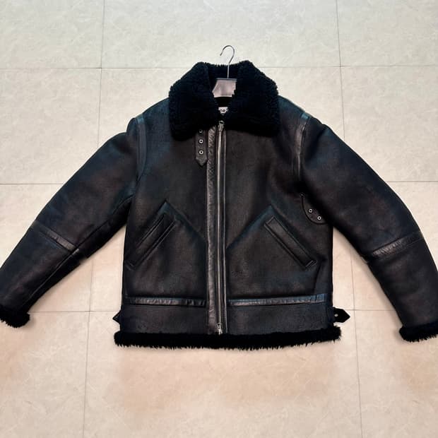 아크네스튜디오 남성무스탕 52사이즈